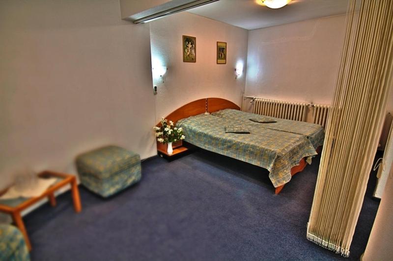 Hotel Star Piteşti Habitación foto